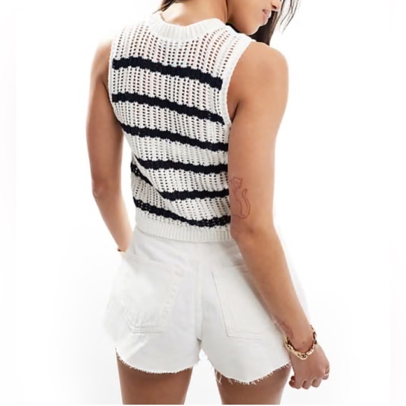 Hollister Knitted Navy and White Striped Vest XS - Picture 3 of 12